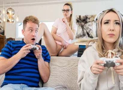 nàng bị bạn thân cướp mất người yêu vì suốt ngày cắm mặt vào game